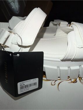 Forever 21 White Platform Chunky Sandals with Velcro Straps